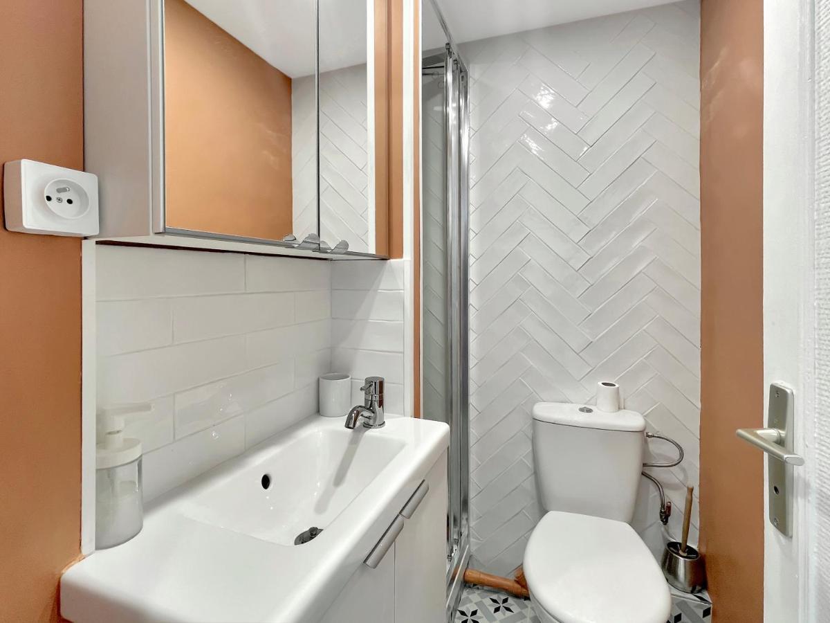 Le Petit Melun Apartment Bagian luar foto